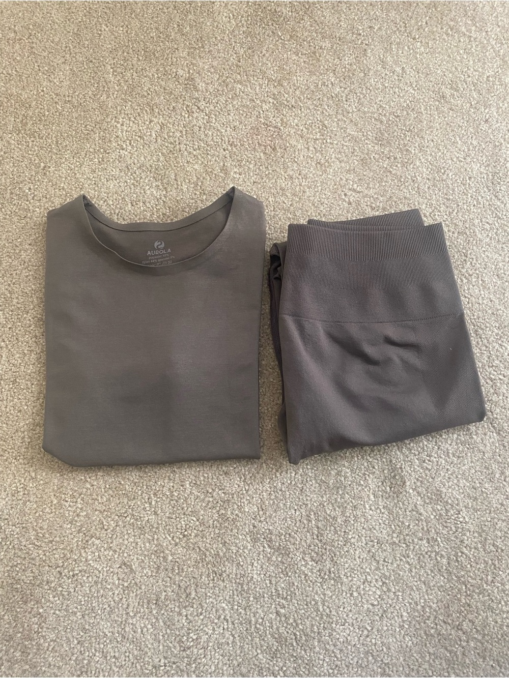 Aurola workout set in Chestnut Brown